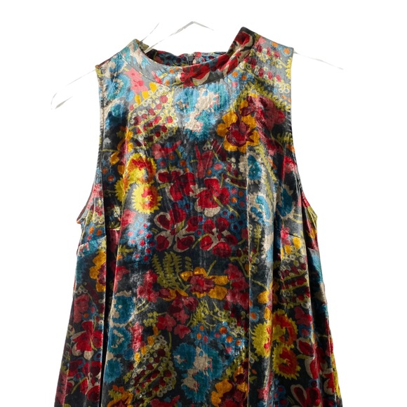 NWT LOFT Crushed Velvet Dark Floral Sleeveless Shift Dress Small - Picture 3 of 8